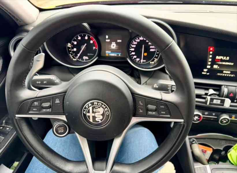 Alfa Romeo Giulia 2,0   Krásná - foto 8