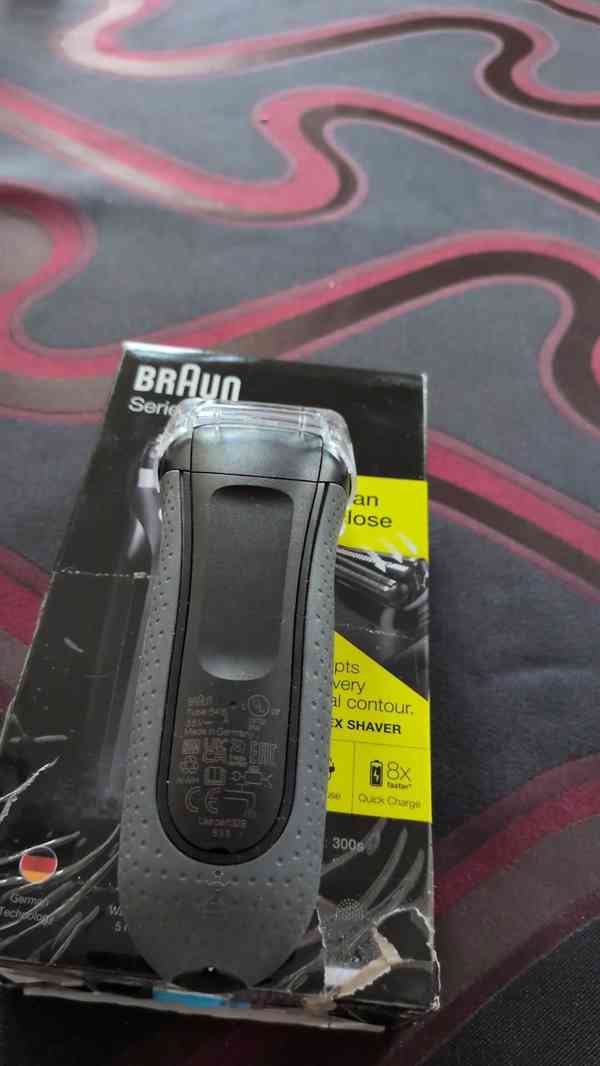 Holicí strojek Braun Series 3 300 - nepoužitý, rozbalený - foto 5