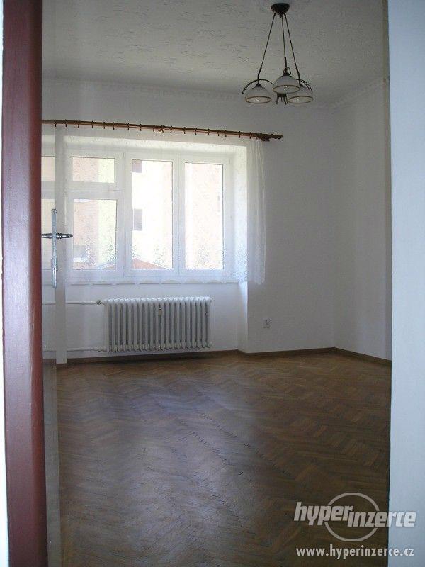 Prodám byt 3+KK v centru Vsetína - foto 1