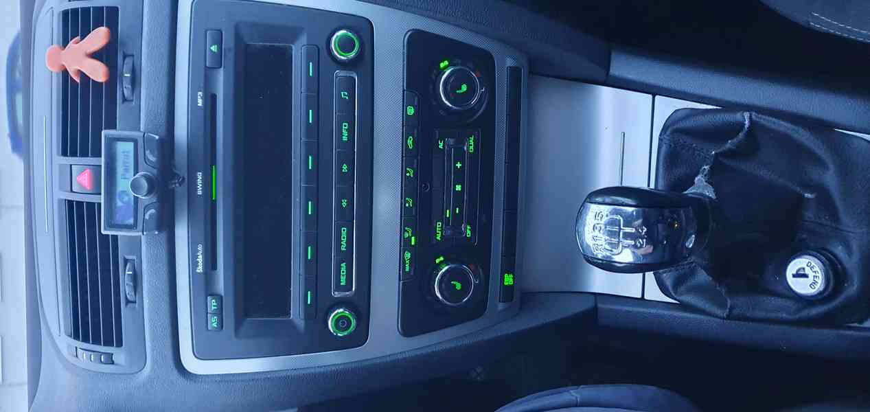 Škoda Octavia II 1.9 tdi - foto 2