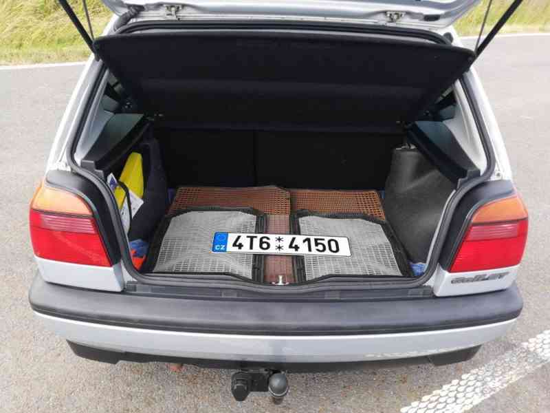 VW Golf III GT 1.8, 66kW - krásný stav, jasný původ i km - foto 21