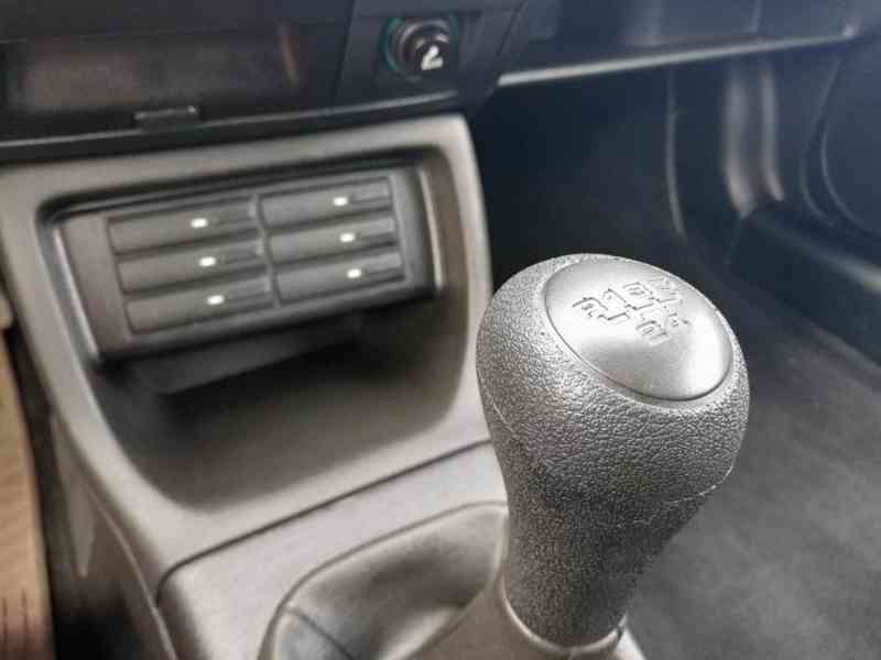 VW Golf III GT 1.8, 66kW - krásný stav, jasný původ i km - foto 16