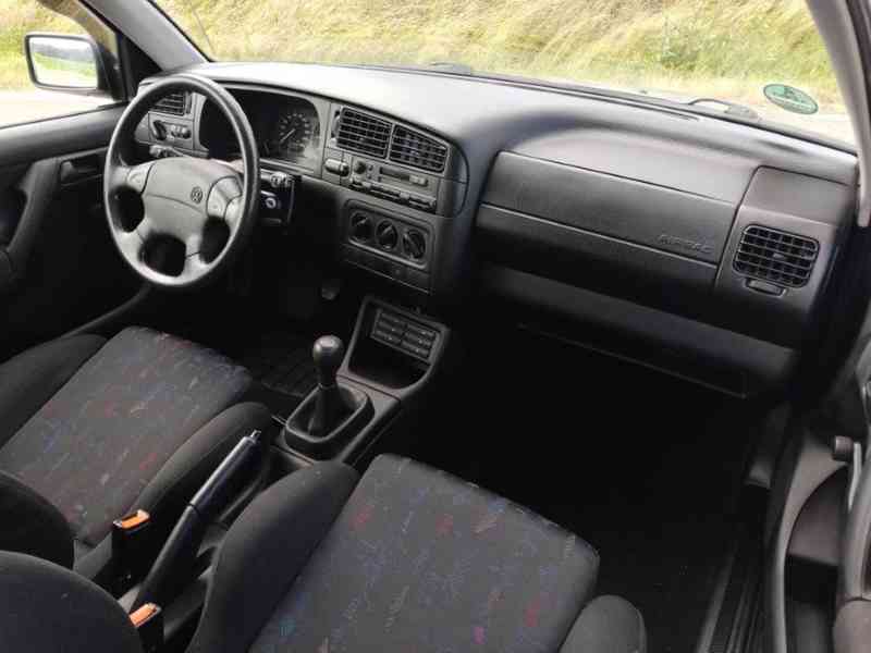 VW Golf III GT 1.8, 66kW - krásný stav, jasný původ i km - foto 19