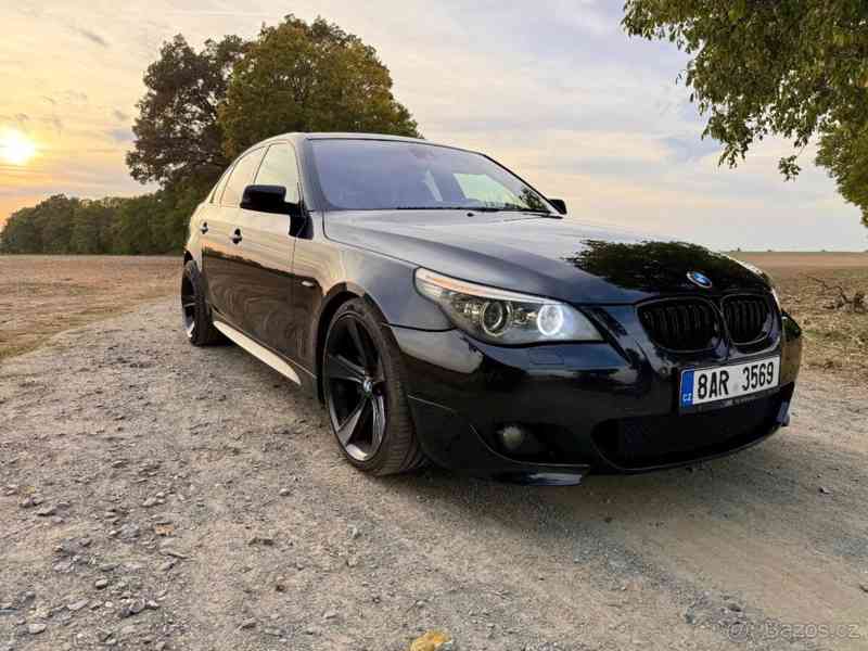 BMW Řada 5 3,0   535d E60 lci black sapphire - foto 10