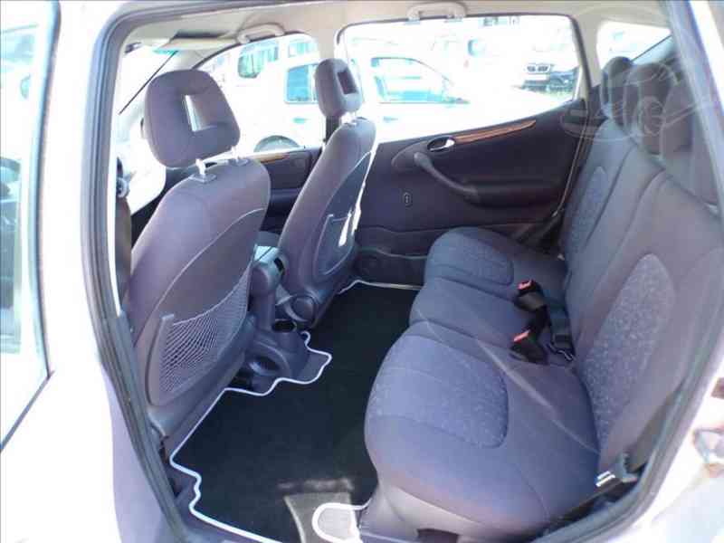 Mercedes-Benz A 160 1,6i- AUTOMAT - foto 7
