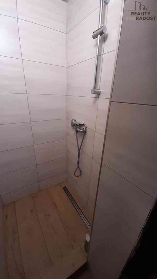 Pronájem komerčního objektu ve Veselici na Moravě - foto 13