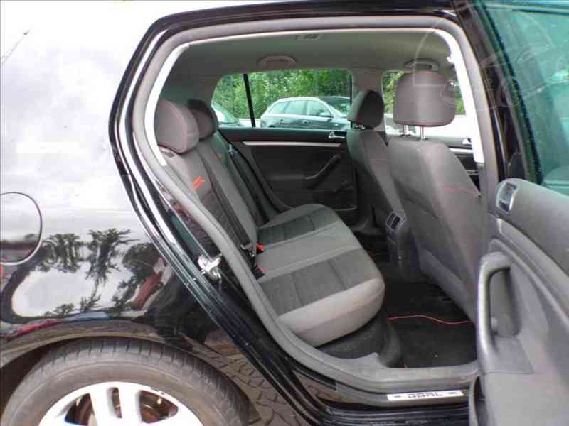 Volkswagen Golf 1,6 i TREND,KLIMA - foto 11