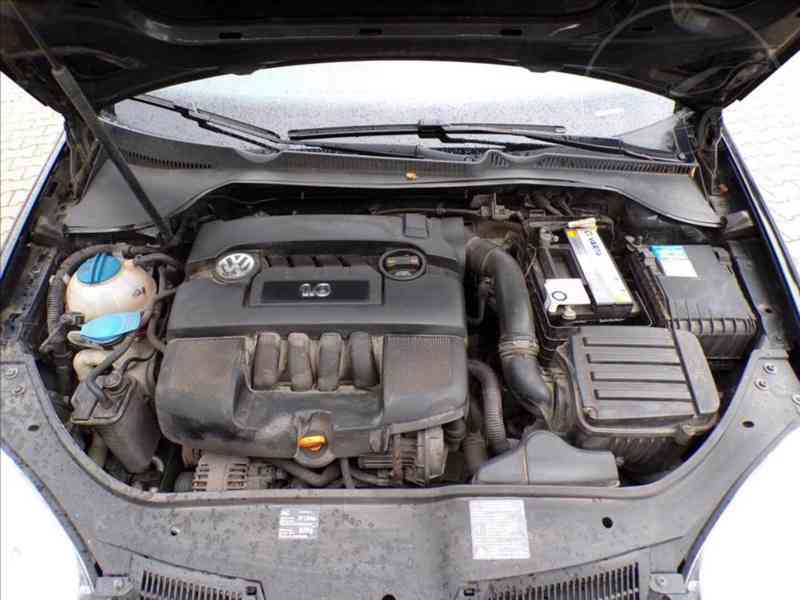 Volkswagen Golf 1,6 i TREND,KLIMA - foto 16