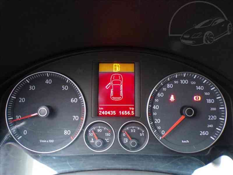 Volkswagen Golf 1,6 i TREND,KLIMA - foto 6