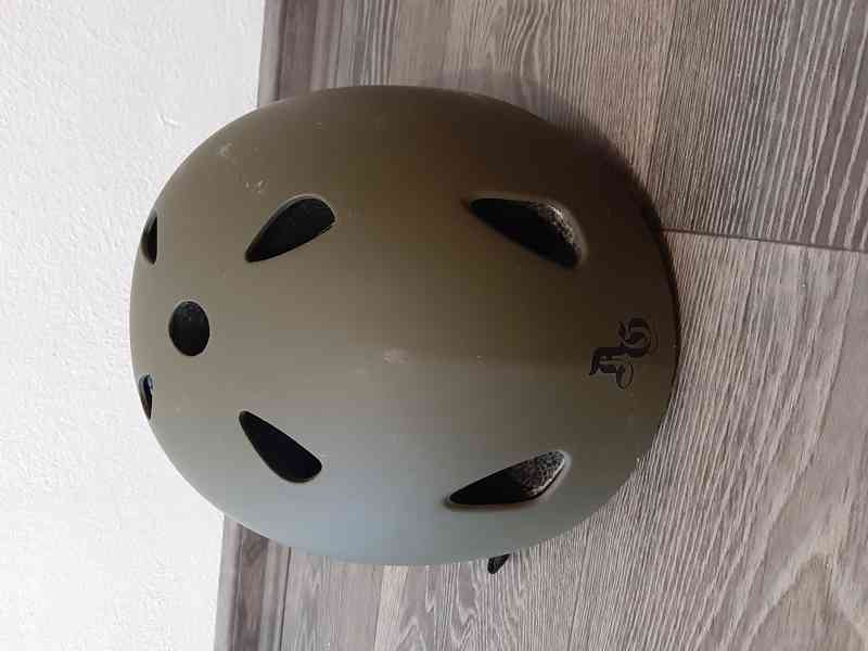 Prodám helmu vel.M (54-58cm) - foto 2