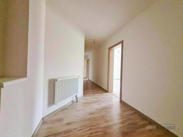 Pronájem bytu 2+kk po kompletní rekonstrukci o CP 70 m2, Hanzlova, Holice - foto 8