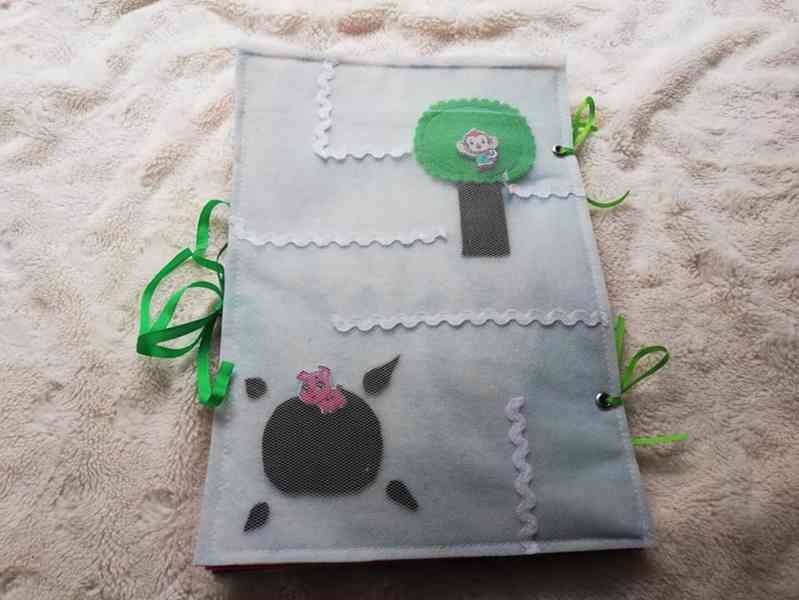 velká quiet book - foto 2