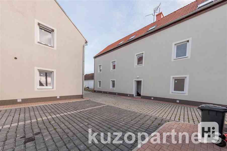 Prodej prostorného bytu 2+kk v Hunčicích - foto 14