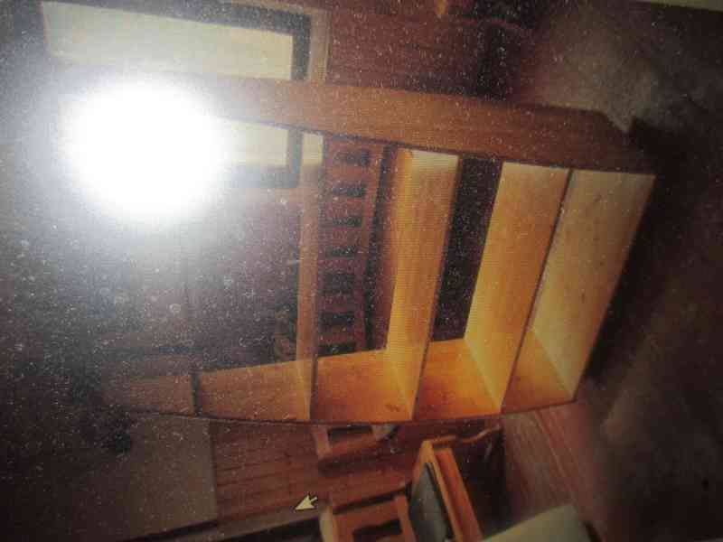 police do ložnice - foto 2