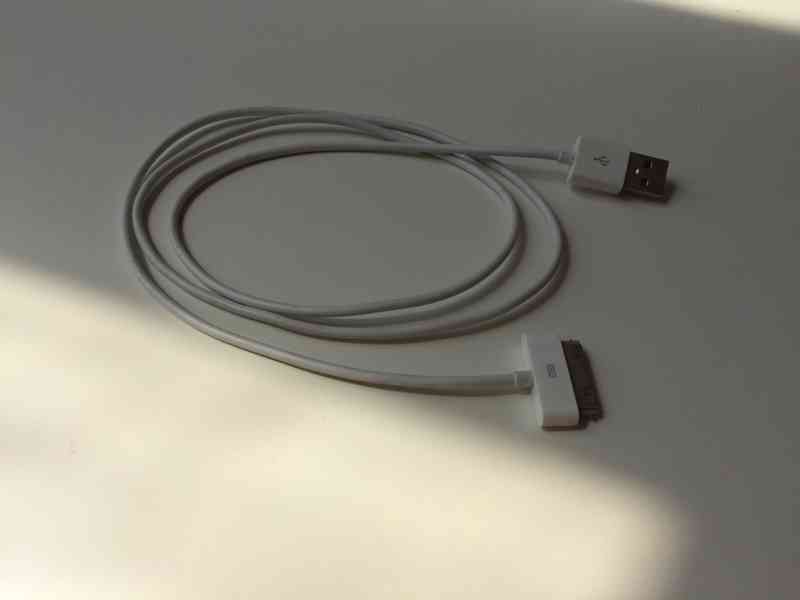 iPhone/iPod kabel - starý konektor - foto 1