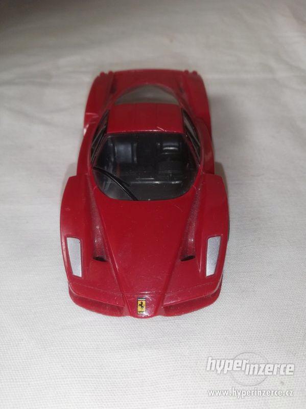Enzo Ferrari V - Power 0/3 L - na setrvačník - foto 3