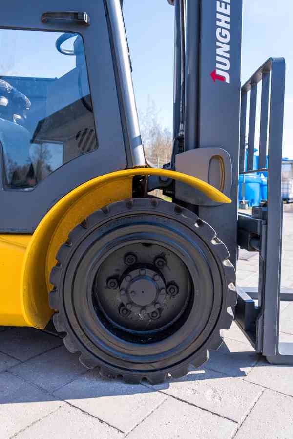 Vysokozdvižný vozík Jungheinrich TFG 430 - foto 6