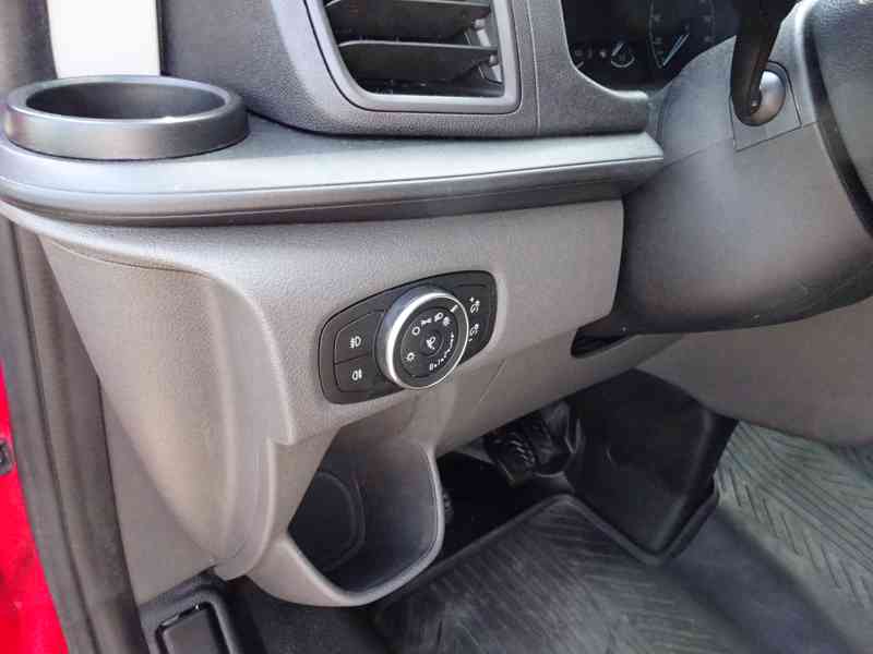 Ford Transit Cusrom 2.0 TDCI r.v.2018 (125 kw) 1.Maj.serv.kn - foto 12