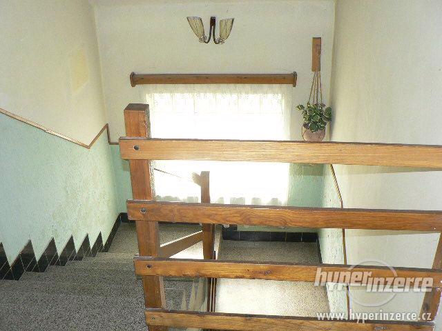 Rodinný dům v obci Náchod – Kramolna - foto 9