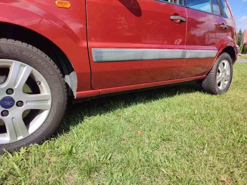 Ford Fusion, garážovaný, tažné zařízení, klima  - foto 9