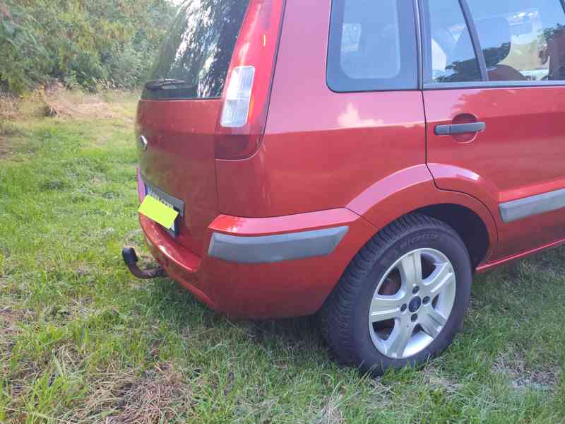Ford Fusion, garážovaný, tažné zařízení, klima  - foto 4