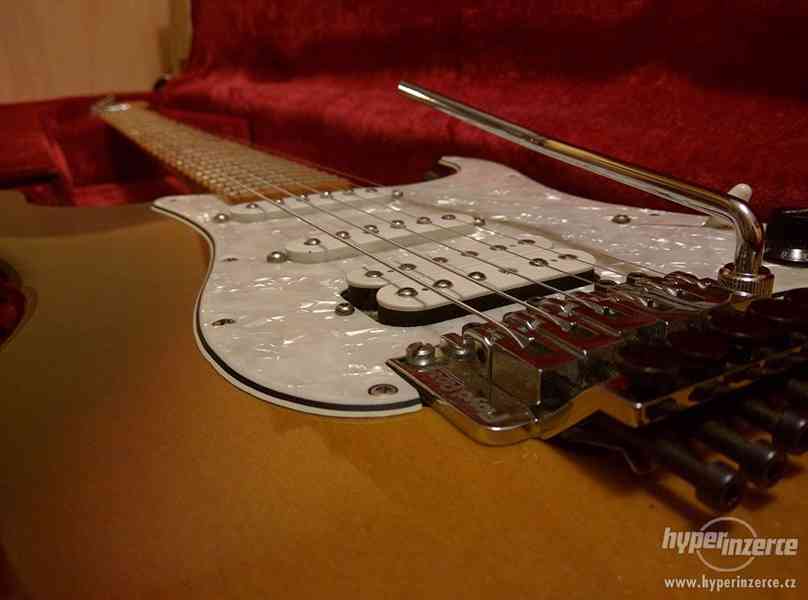 Fender Stratocaster MIM - foto 3