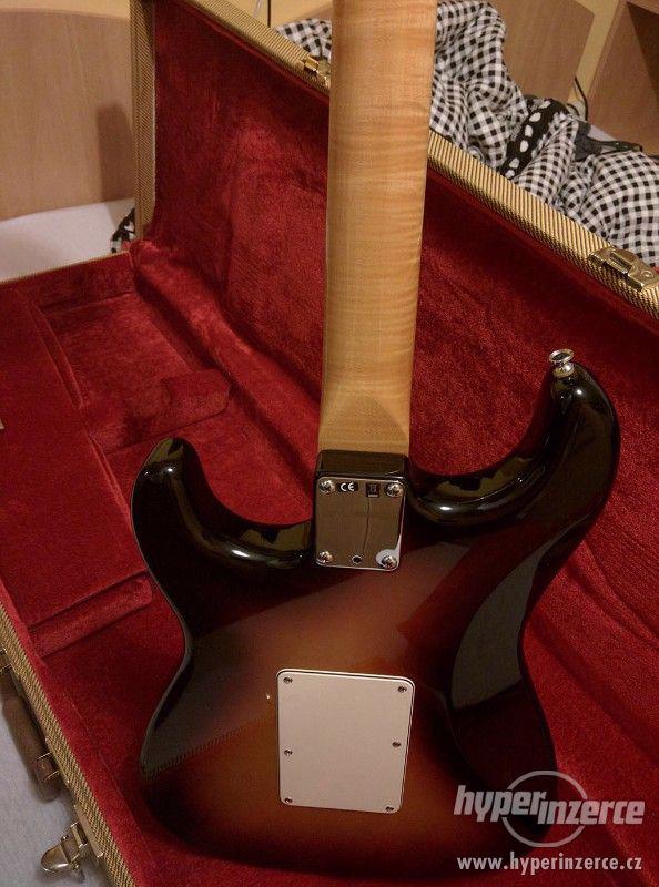Fender Stratocaster MIM - foto 4
