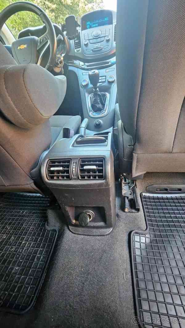 Chevrolet Orlando 1,8   7 mist benzin 104kw - foto 7