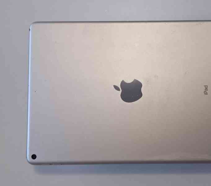 Apple iPad Air 3. generace (A2152) - naprasklý+zamčený - foto 2