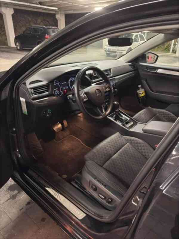 Škoda Superb 2,0   2019 Tdi, panorama DSG - foto 2