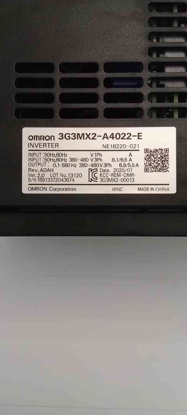 OMRON 3G3MX2-A4022-E inverter Frekvenční Měnič 2,2kW, input  - foto 3