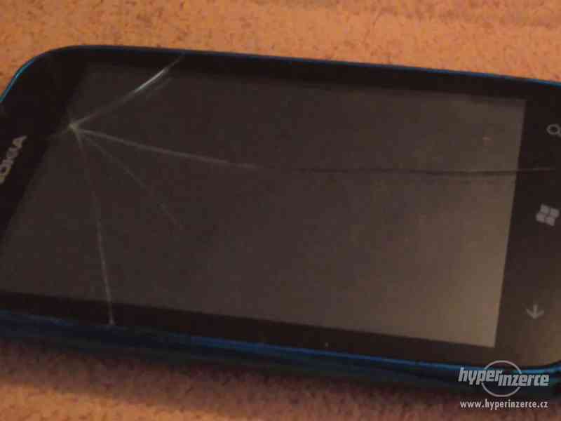 Nokia 610 - k opravě nebo na náhradní díly!!! - foto 2