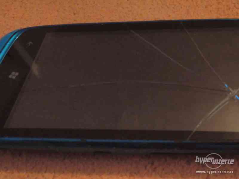 Nokia 610 - k opravě nebo na náhradní díly!!! - foto 3