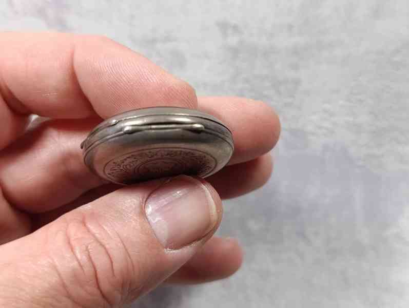 Stříbrné kapesní hodinky - kličovky, rok 1885 - foto 7