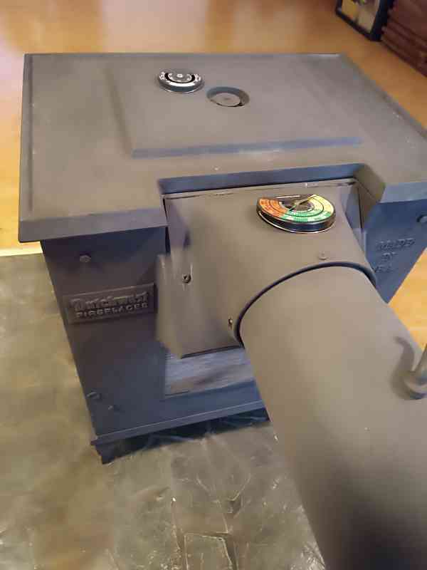 Krbová litinová dvouplášťová kamna s boč.přikládáním - foto 6