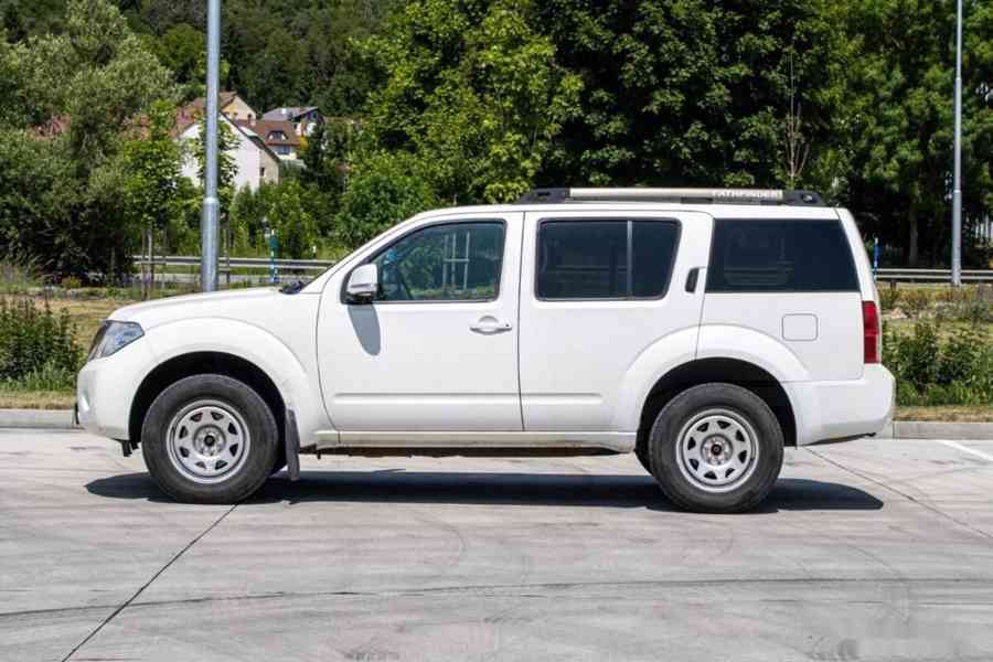 Nissan Pathfinder 2.5 dCi SE - foto 8