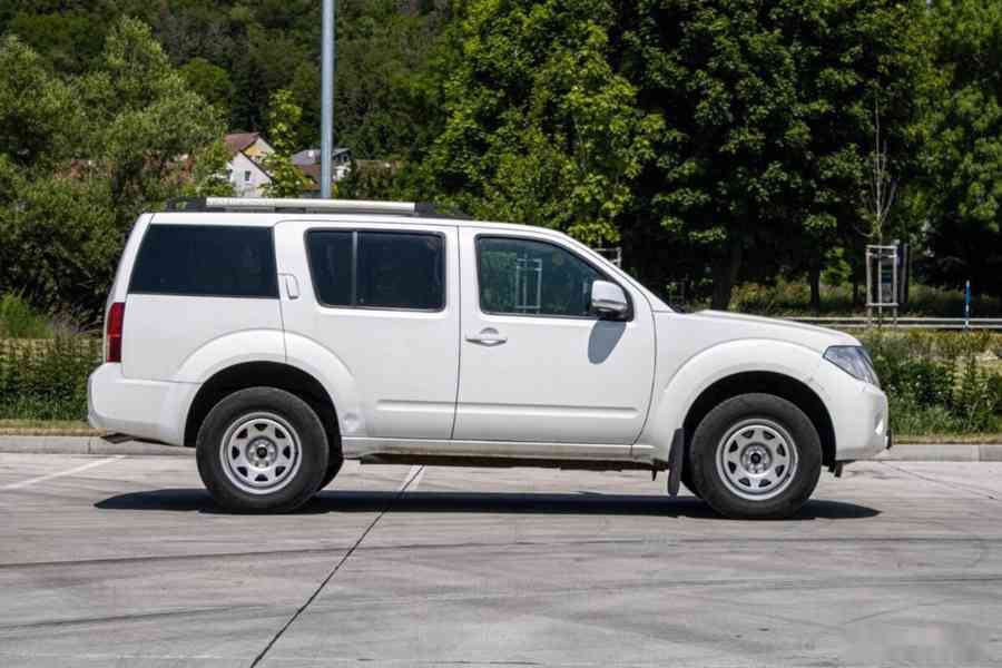 Nissan Pathfinder 2.5 dCi SE - foto 6