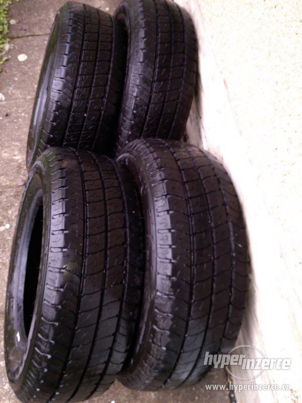 Prodám lettní pneu Goodyear - foto 3