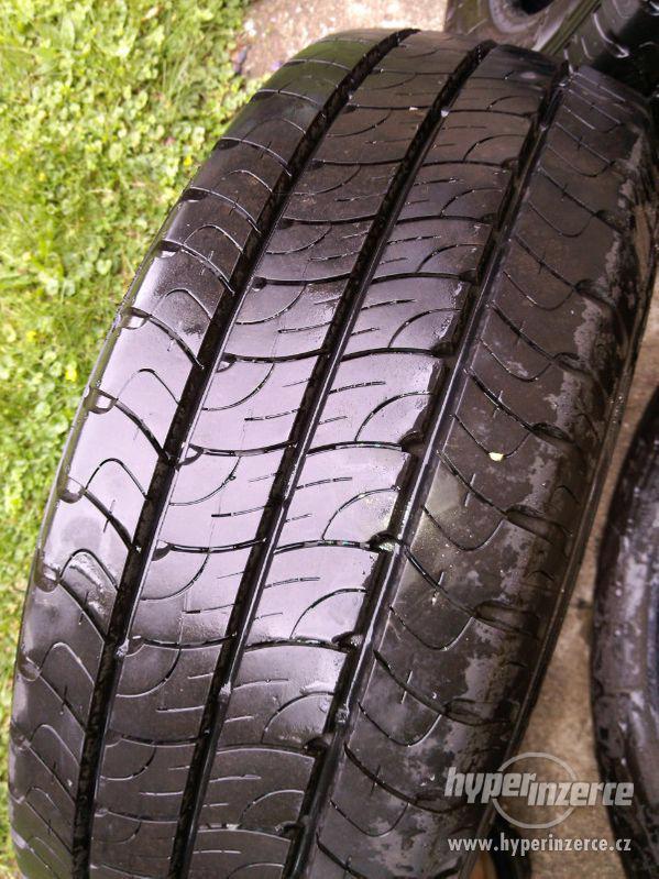 Prodám lettní pneu Goodyear - foto 4