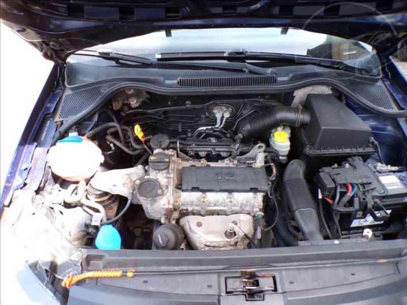 Volkswagen Polo 1,2 12V KLIMATIZACE - foto 13
