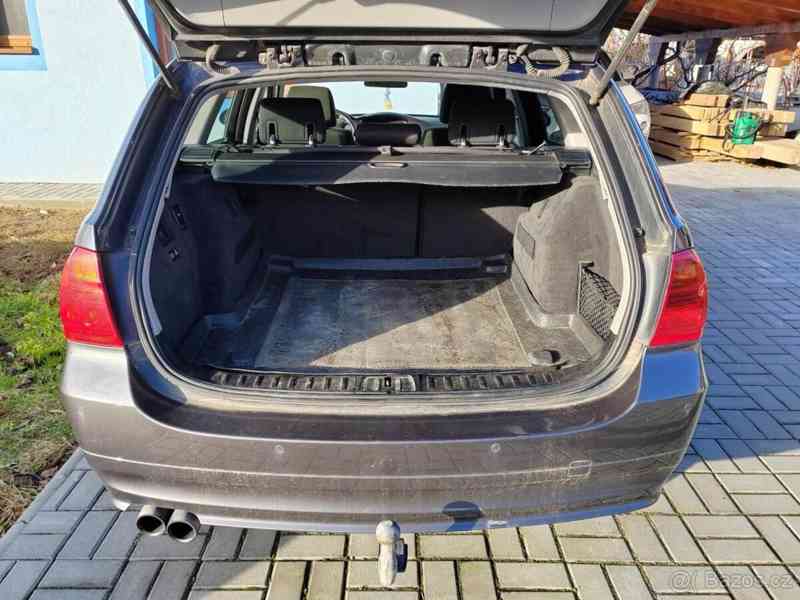 BMW Řada 3 3,0   330D - foto 4