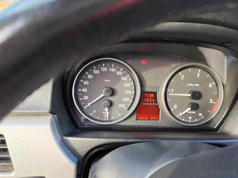 BMW Řada 3 3,0   330D - foto 3