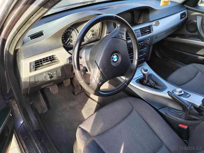 BMW Řada 3 3,0   330D - foto 11