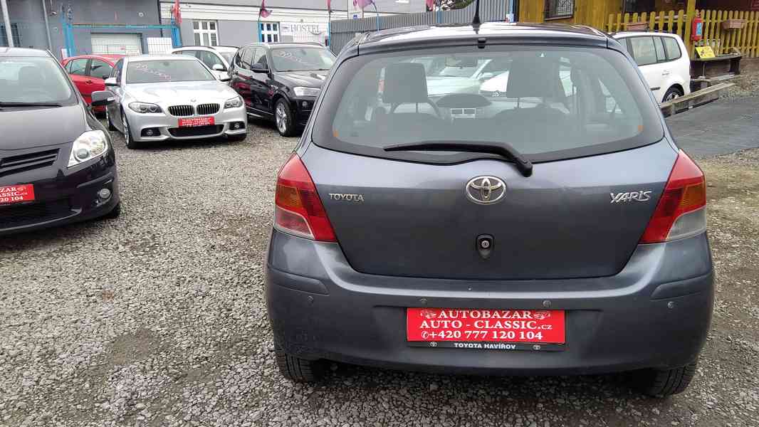 TOYOTA Yaris 1,0VVT-i Comfort  ČR - foto 10