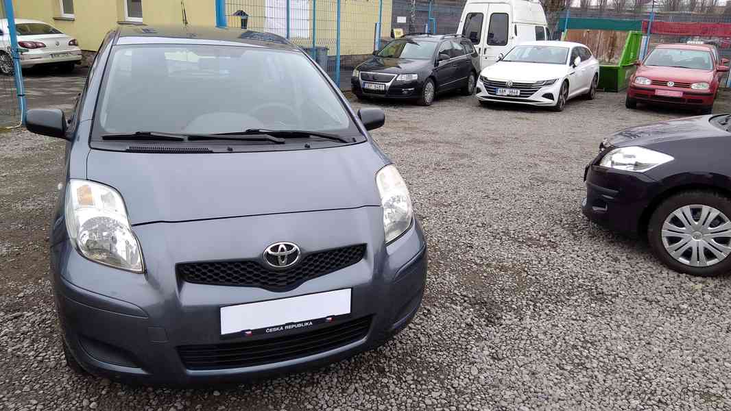 TOYOTA Yaris 1,0VVT-i Comfort  ČR - foto 3