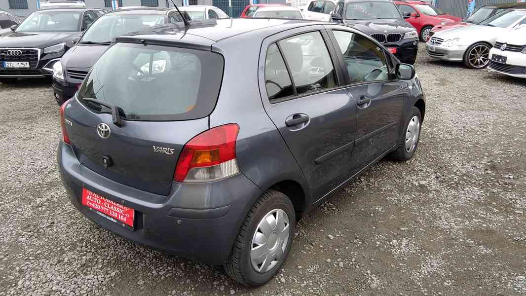 TOYOTA Yaris 1,0VVT-i Comfort  ČR - foto 9