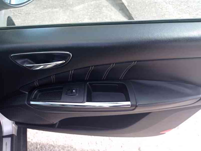 Lancia Delta 1.4i T-JET Klima/Tempomat/1Maj - foto 20