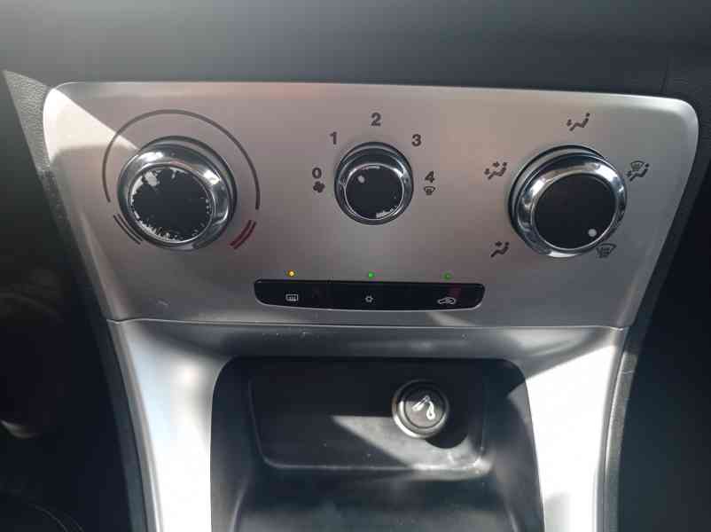 Lancia Delta 1.4i T-JET Klima/Tempomat/1Maj - foto 25