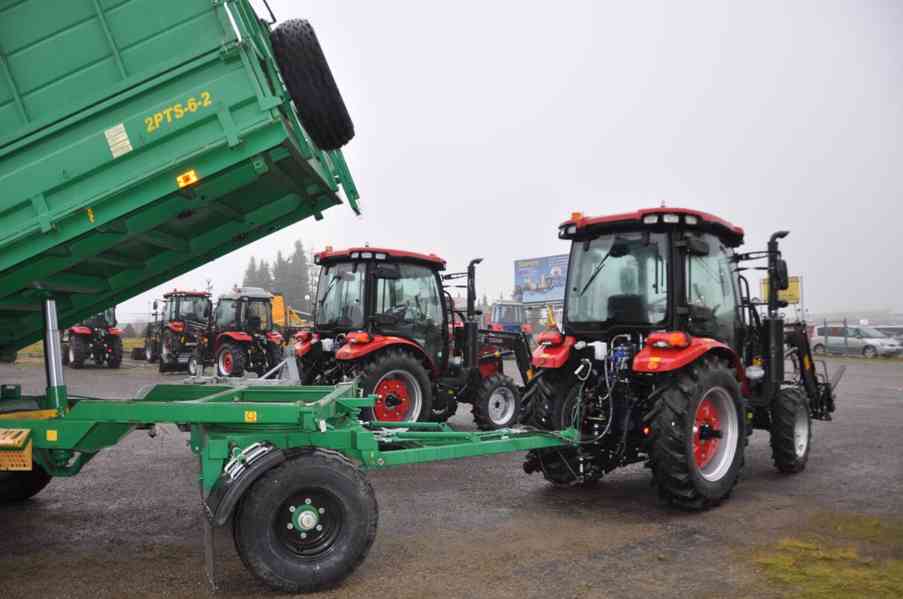 Traktor HANWO HWE 704 C, STAGE V, 4 válcový motor Víčko  - foto 10