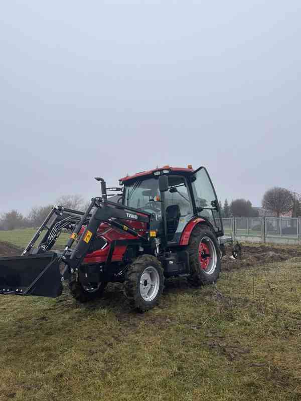 Traktor HANWO HWE 704 C, STAGE V, 4 válcový motor Víčko  - foto 16